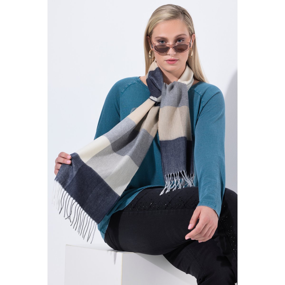 Foulard à carreaux et franges beige, ULLA POPKEN