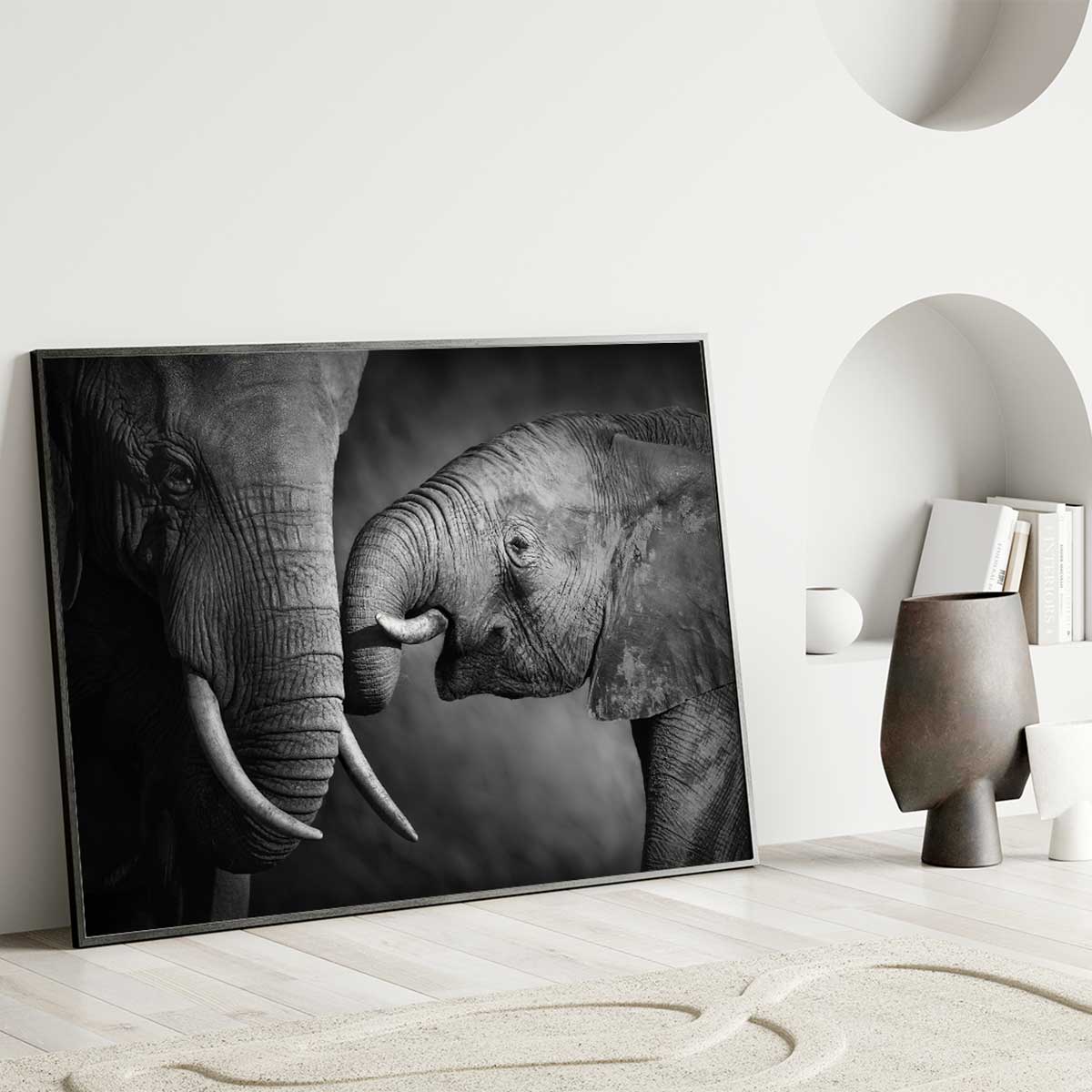 Affiche encadrée – Éléphants en noir et blanc, lien et émotion affiche + cadre en métal - noir, HEXOA