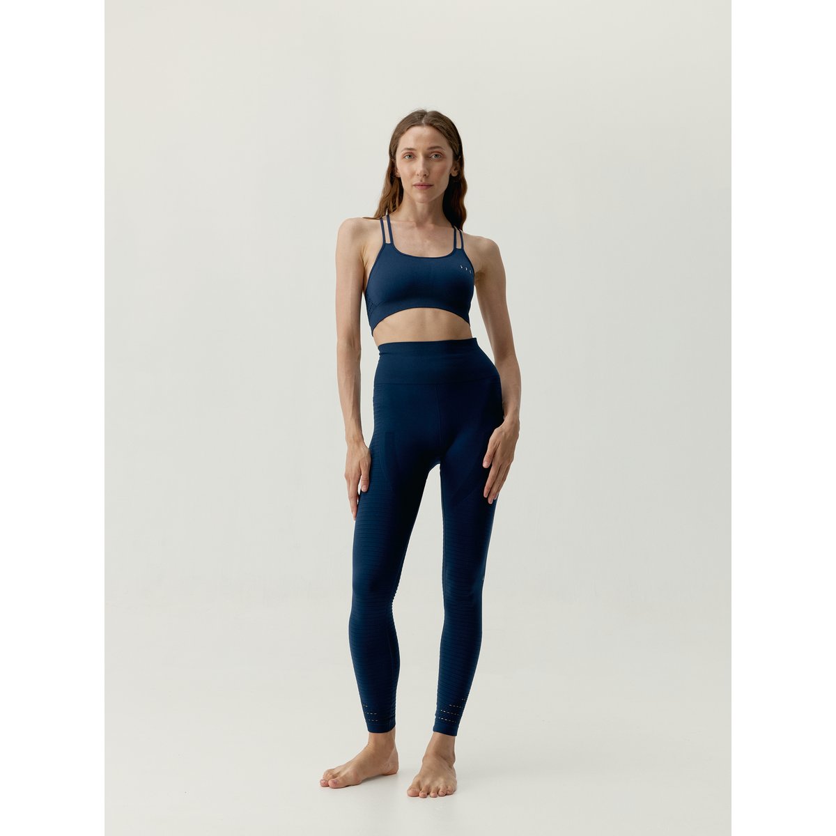Brassière de sport femme Hatha maintien moyen bretelles coussinets amovibles bleu marin, BORN
