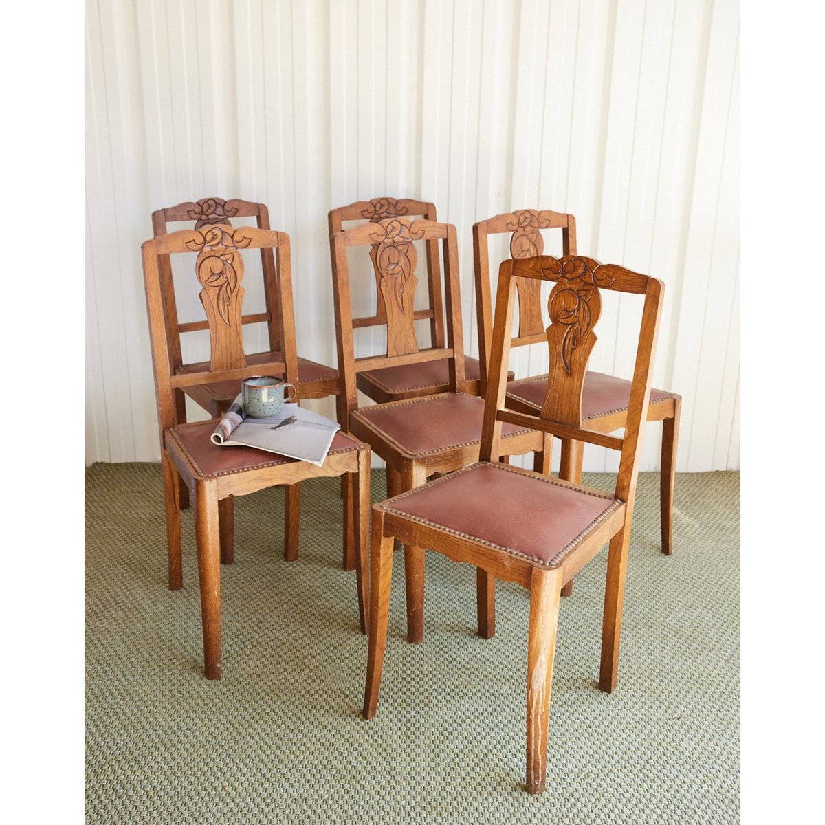 Lot de 6 chaises Art déco en cuir clouté Claude N°1459 - Bon état bois clair, DEBONGOUT