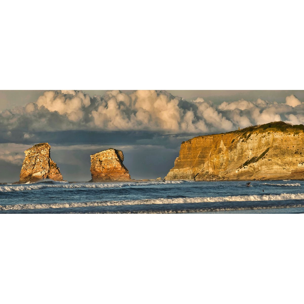 Tableau plage d'hendaye et les rochers des 2 jumeaux tableau alu dibond, HEXOA