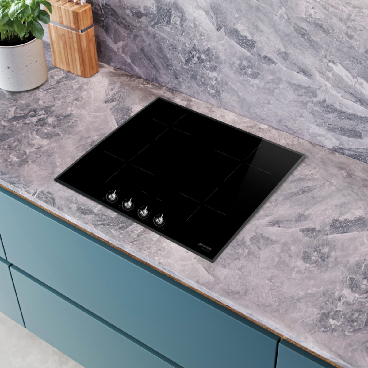 Plaque induction SI364BM couleur unique, SMEG