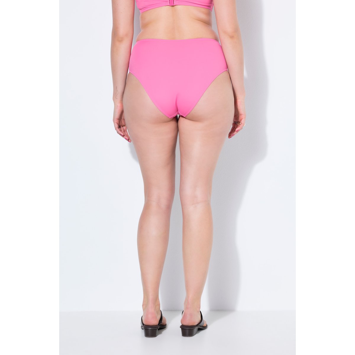 Bas de bikini, taille haute, échancrure haute rose vif, STUDIO UNTOLD