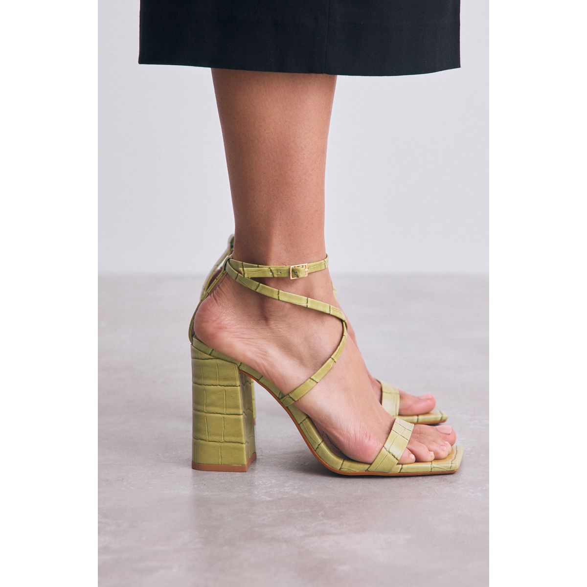 Sandales premium à brides et talon carré vert, NEXT