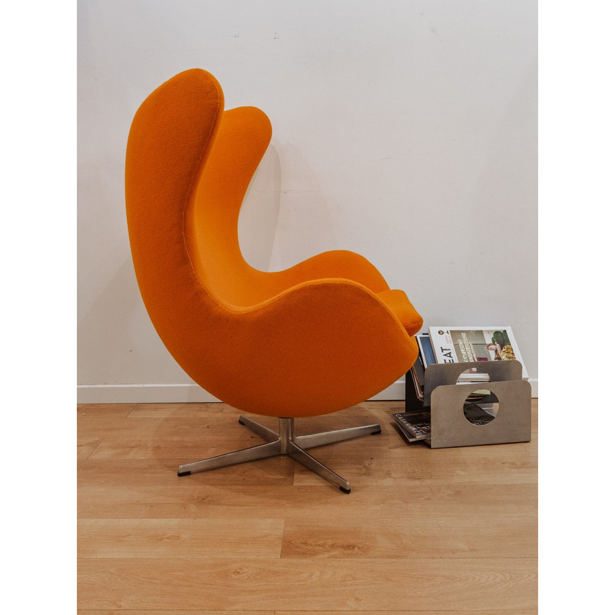 Fauteuil orange Egg Chair Emmanuel N°16 - Bon état argenté, DEBONGOUT