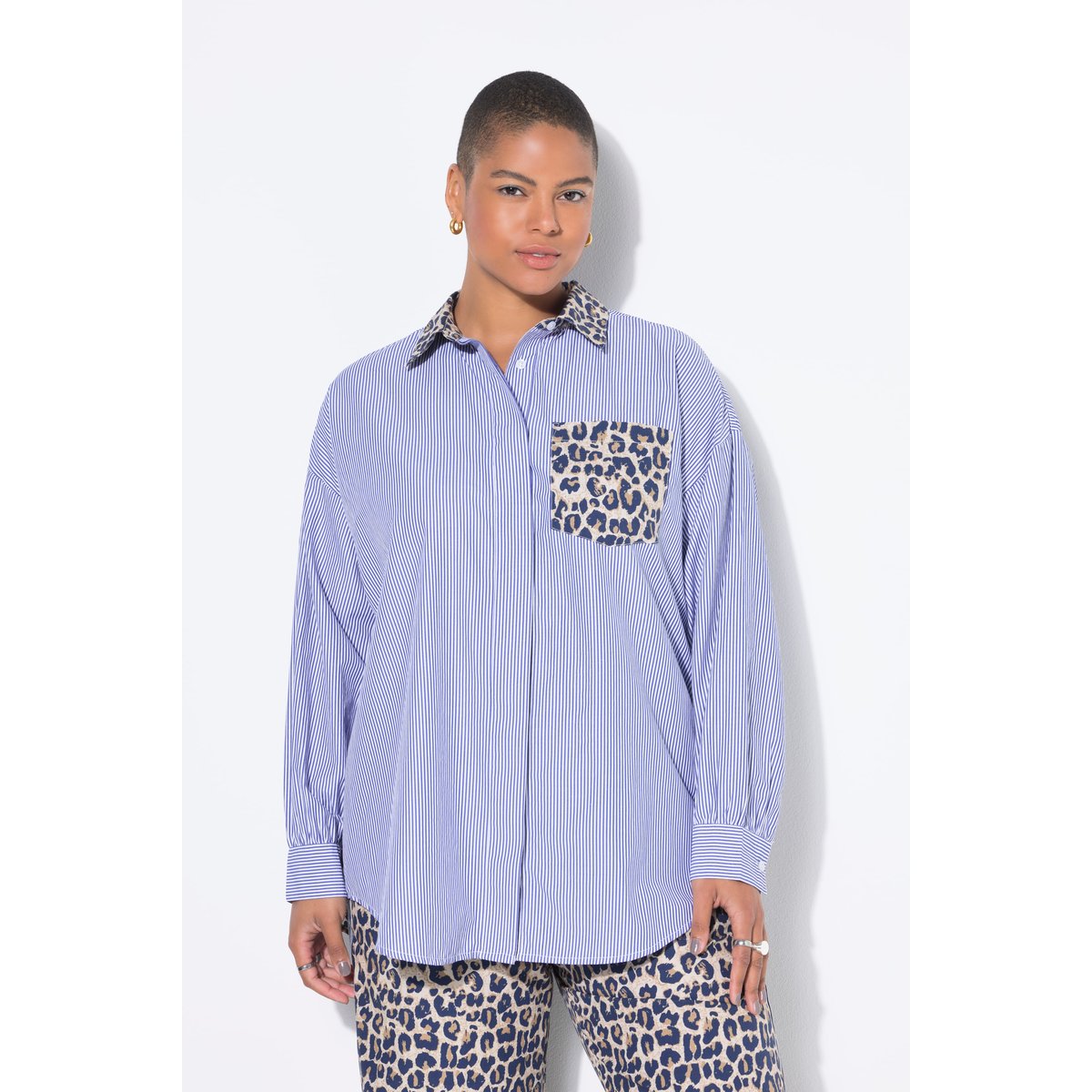 Chemisier oversize, imprimé léopard/rayures bleu foncé, STUDIO UNTOLD
