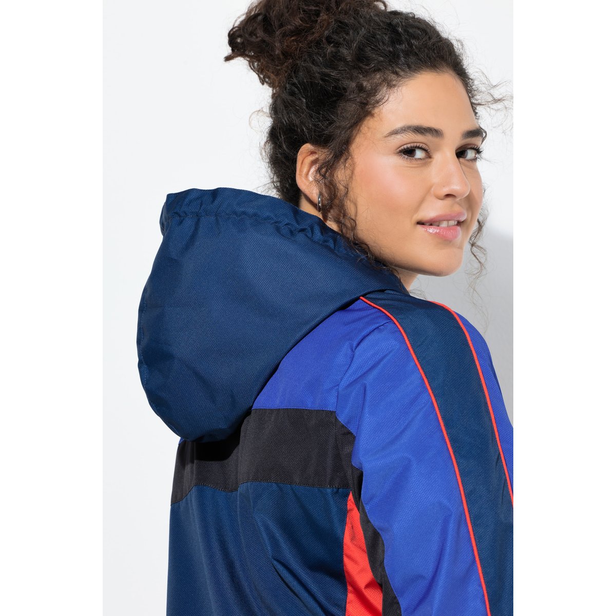 Veste d'extérieur à capuche bleu foncé, ULLA POPKEN