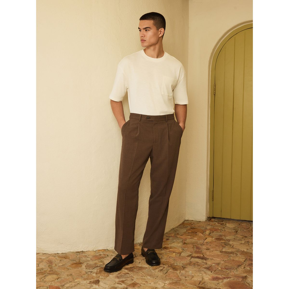 Pantalon de costume décontracté en seersucker marron, NEXT