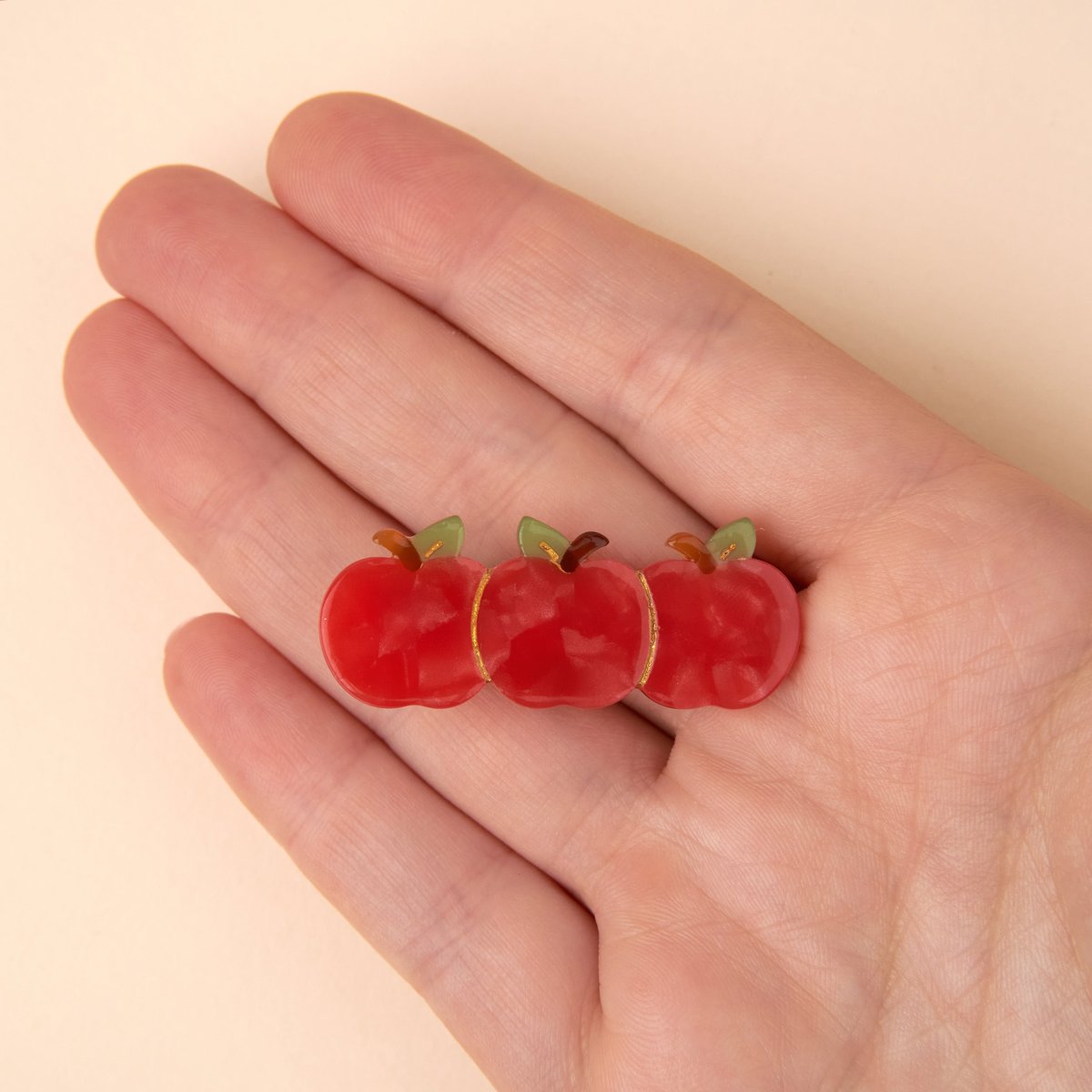 Barrette POMME rouge, COUCOU SUZETTE
