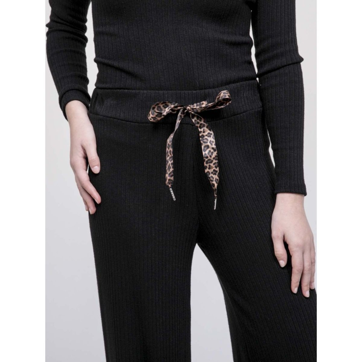 Ensemble Pantalon Côtelé Echala noir, DONA LISA