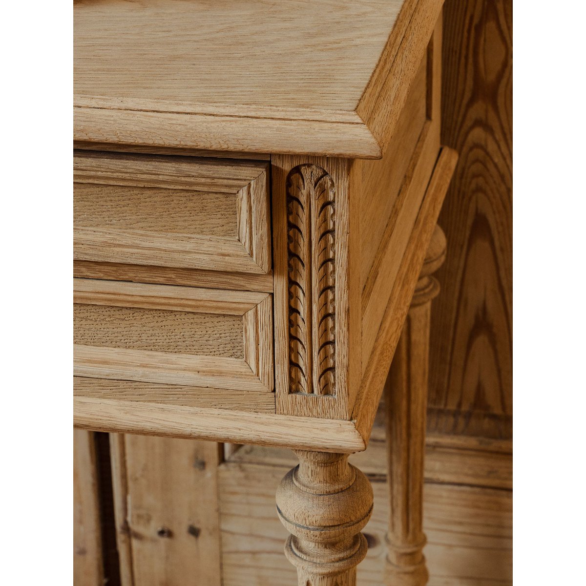 Meuble d'appoint en bois Gilbert N°1557 - Bon état bois clair, DEBONGOUT