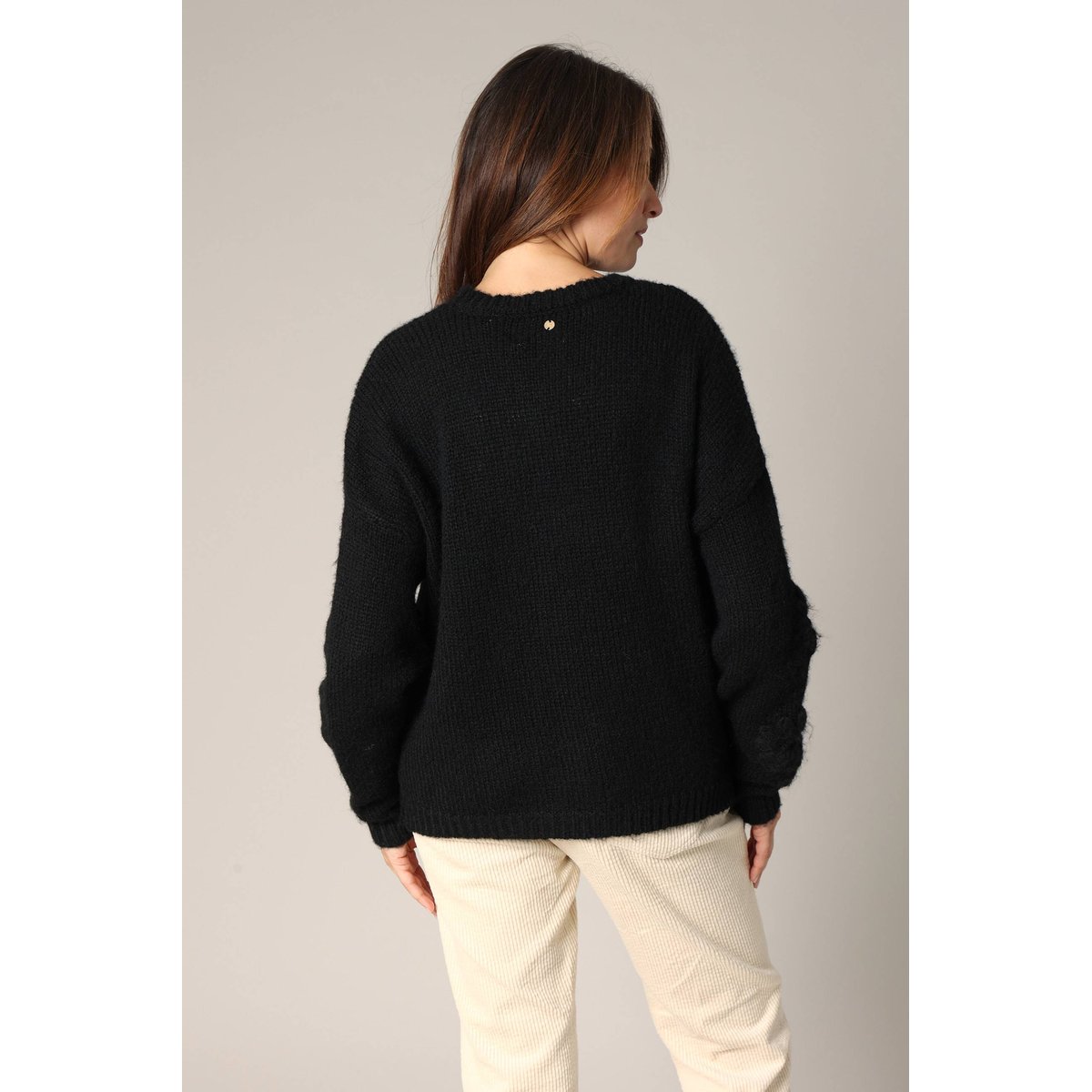 Pull tricoté avec motifs floraux en relief NOHANA noir, DEELUXE
