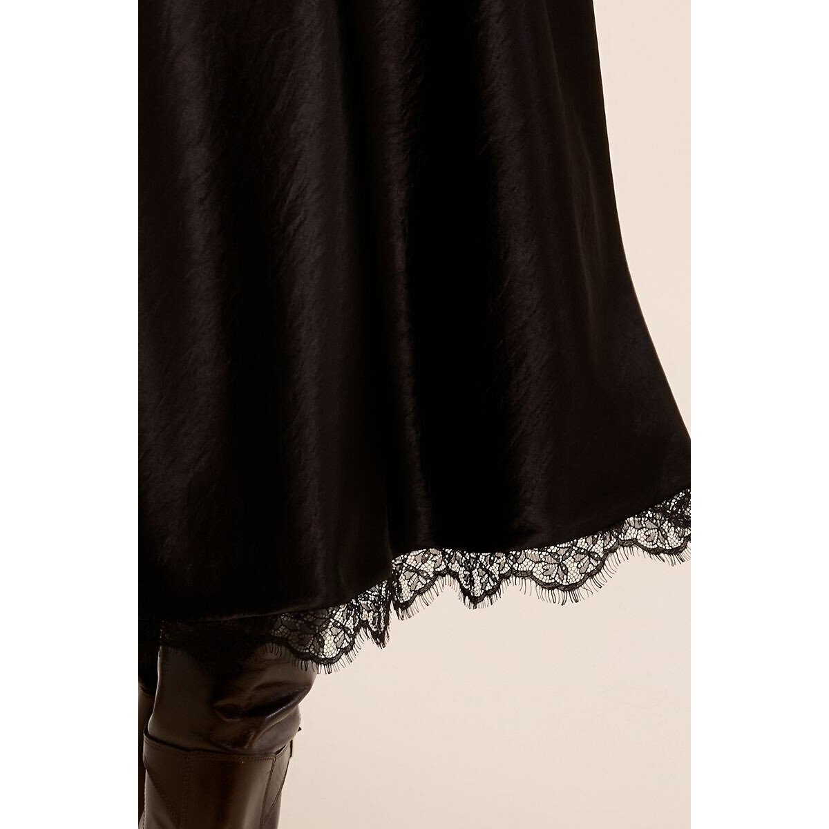 Jupe longue satinée, détail broderie noir, MOLLY BRACKEN