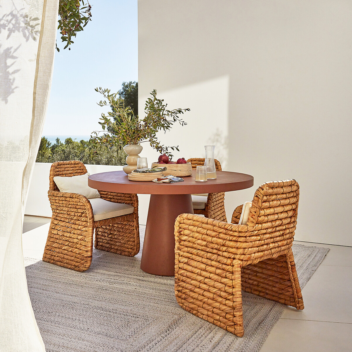 Round Garden Table in Rockstone Argine terracotta, AM.PM