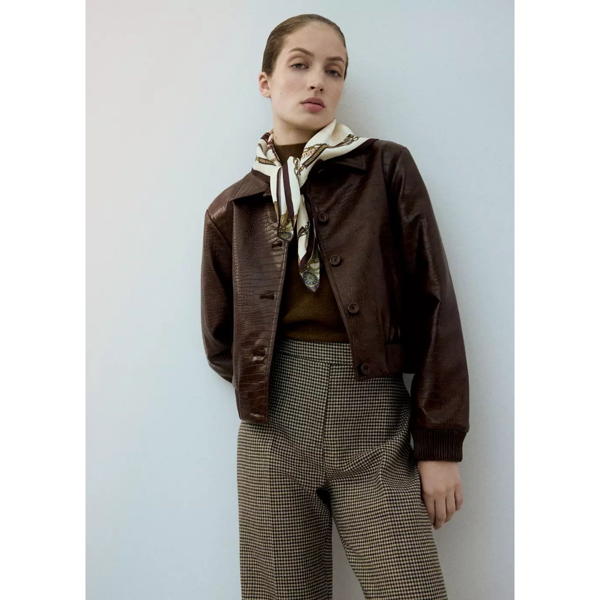 Pantalon en laine mélangée pied-de-poule marron moyen, MANGO