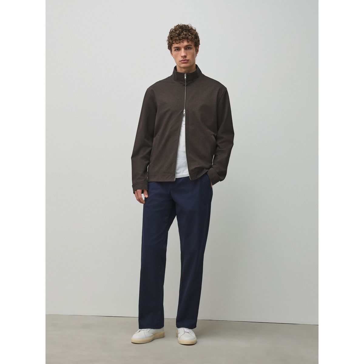Pantalon chino stretch en coton majoritaire bleu marine, NEXT