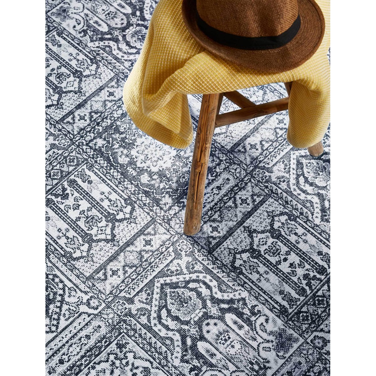 Tapis salon inspiration Orient Vintage ,  Fresh Bachtiar gris, WECON HOME