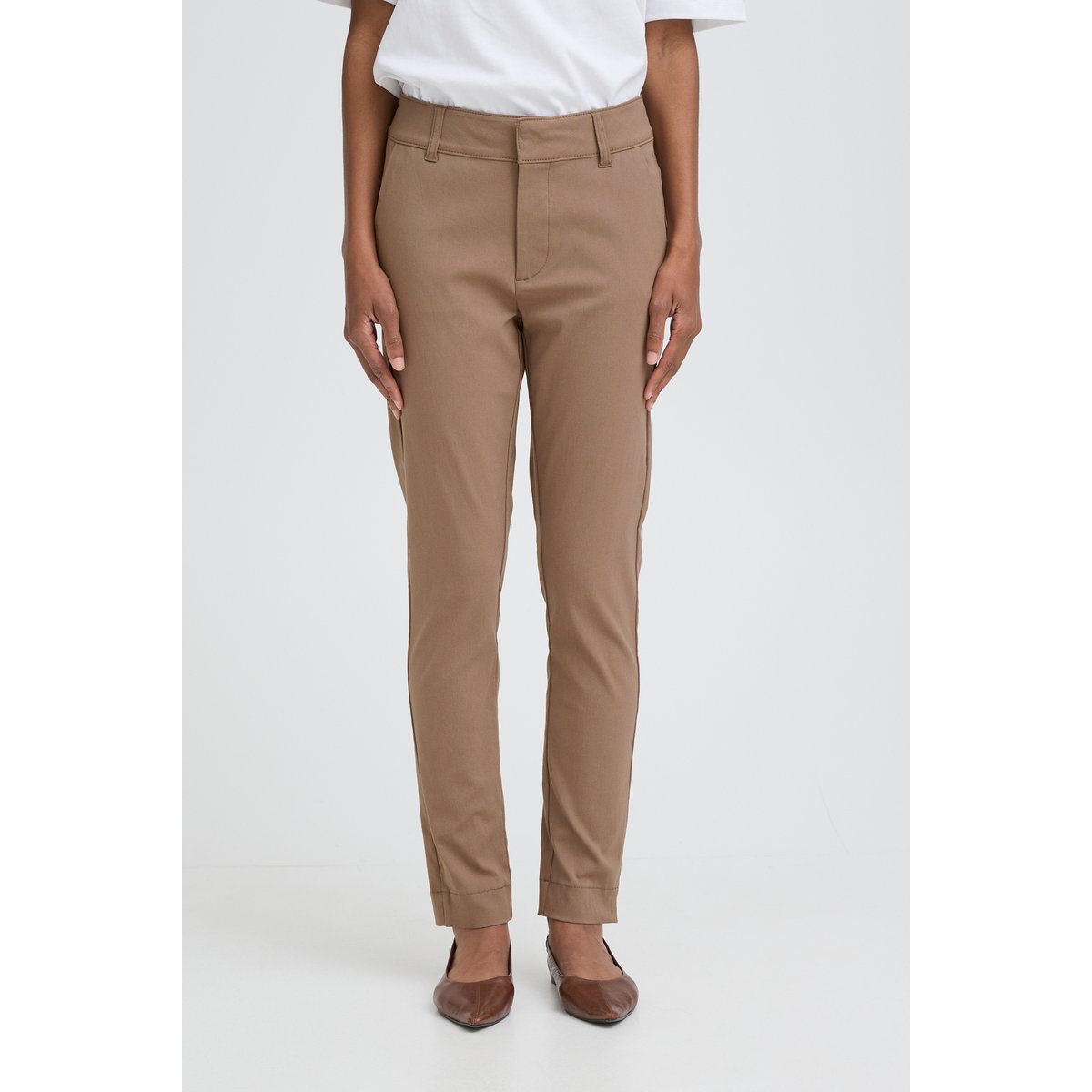 Chino coupe droite beige walnut, B.YOUNG