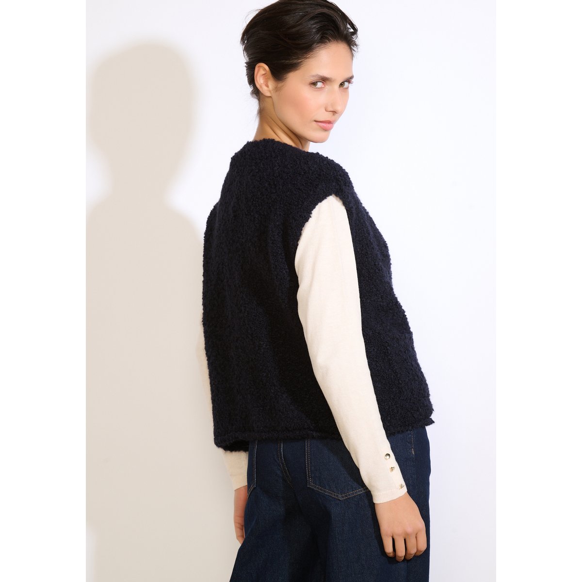 Gilet sans manches bouclé bleu marine, LOLALIZA