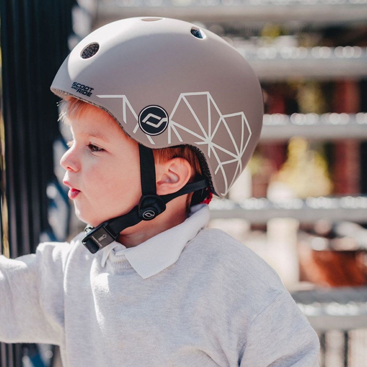 Casque gris, noir, blanc, SCOOT AND RIDE