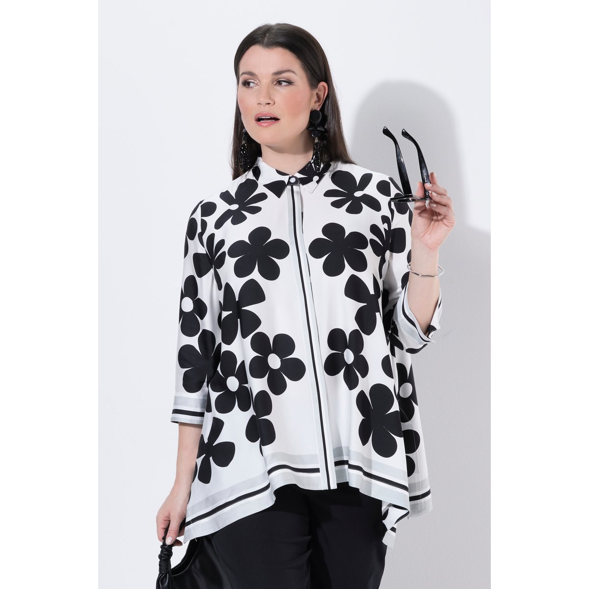 Blouse en satin, fleurs, oversize blanc neige, ULLA POPKEN
