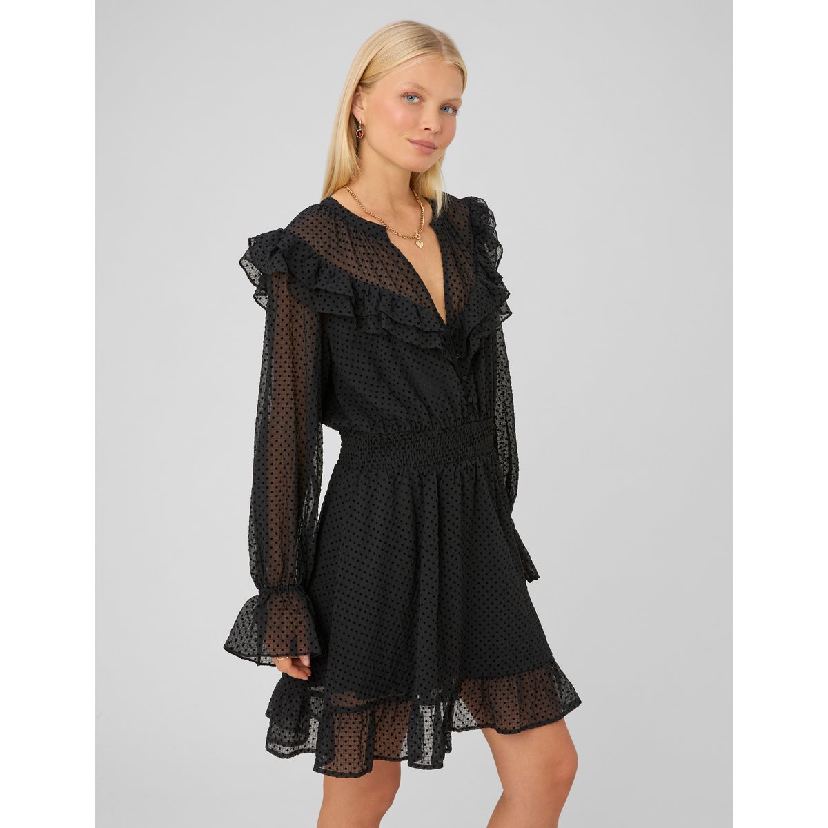 Robe courte à volants noir, BZB