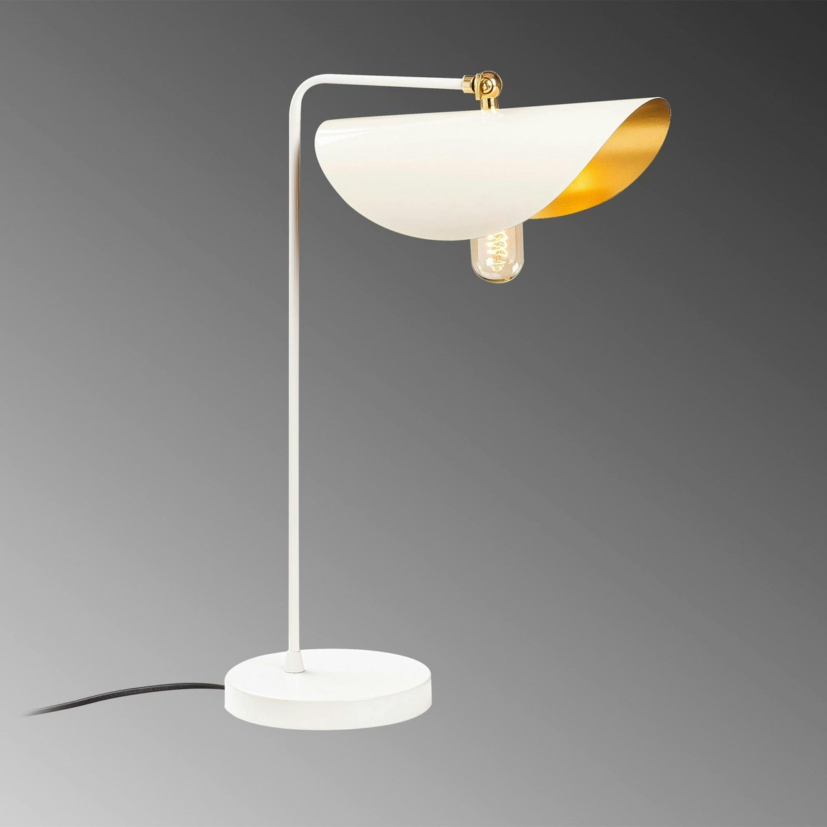 Lampe de table moderne blanche, abat-jour galbé SINOP blanc, PIER IMPORT
