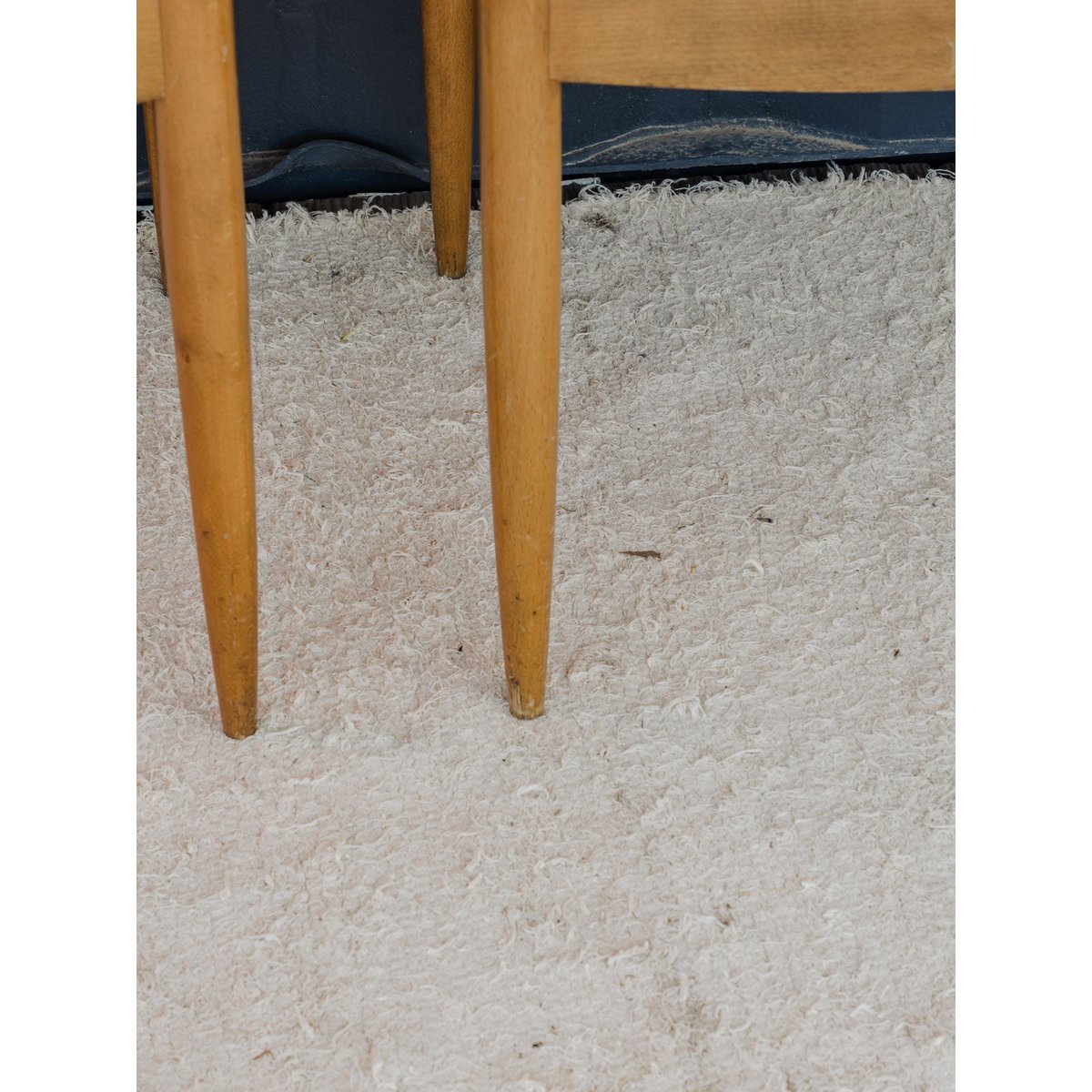 Lot de 5 chaises en bois et tissu beige Alma N°1489 - Bon état bois clair, DEBONGOUT