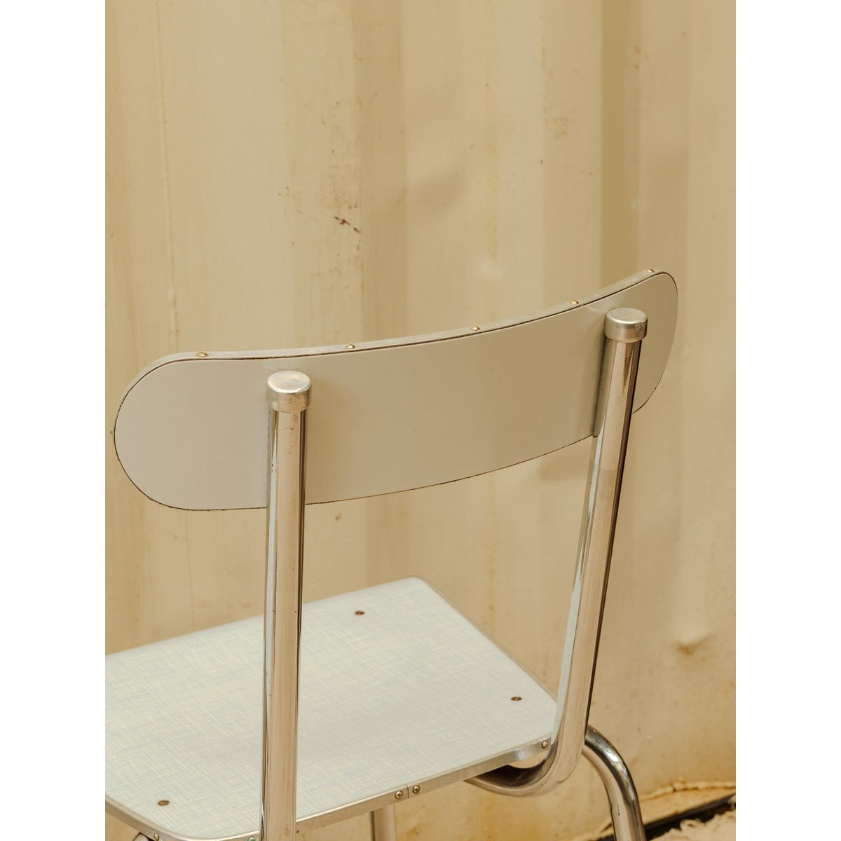 Lot de 4 chaises chromées et formica Alma N°2147 - Bon état bleu clair, DEBONGOUT