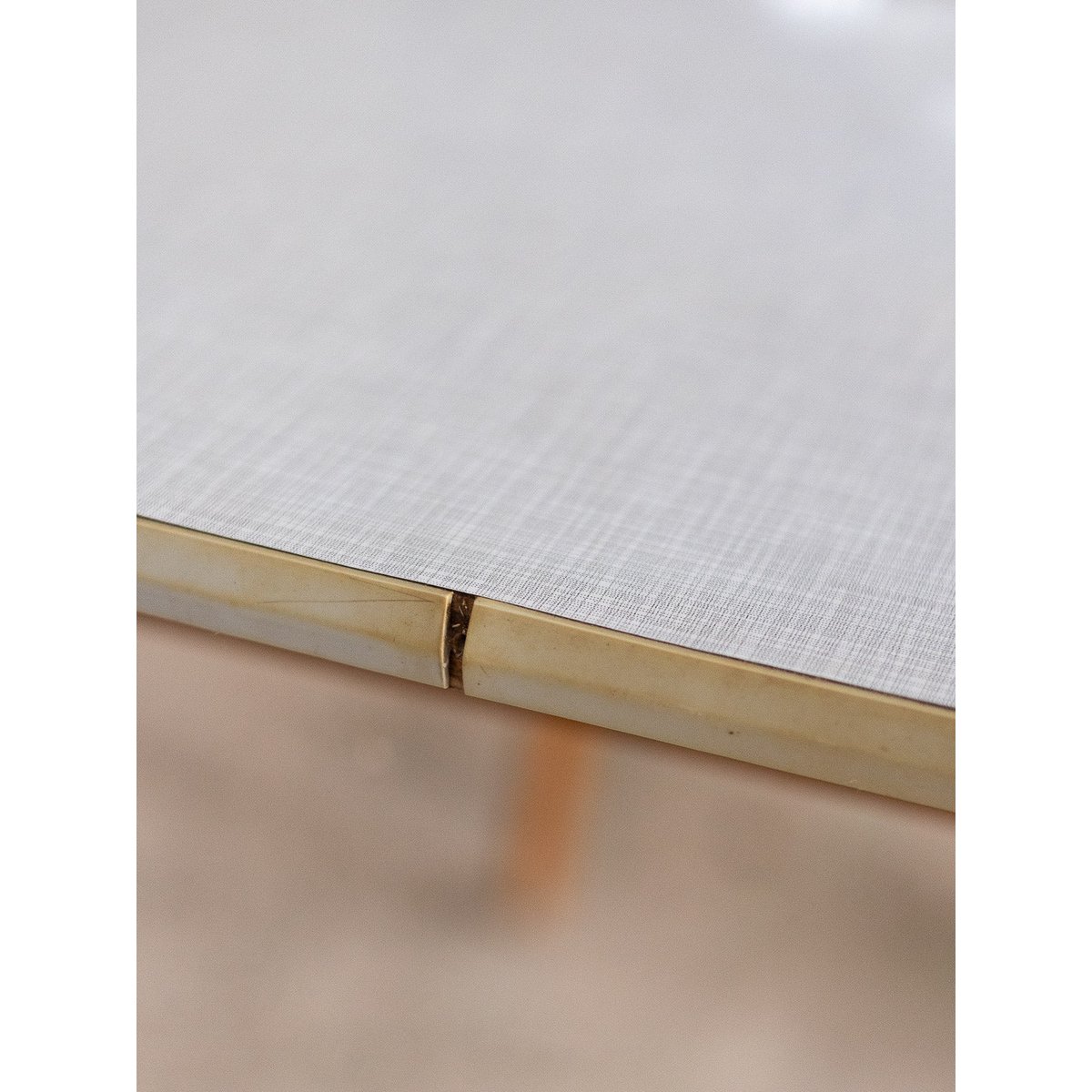 Ensemble de table et chaises scandinaves Auguste N°22 - Bon état bois clair, DEBONGOUT