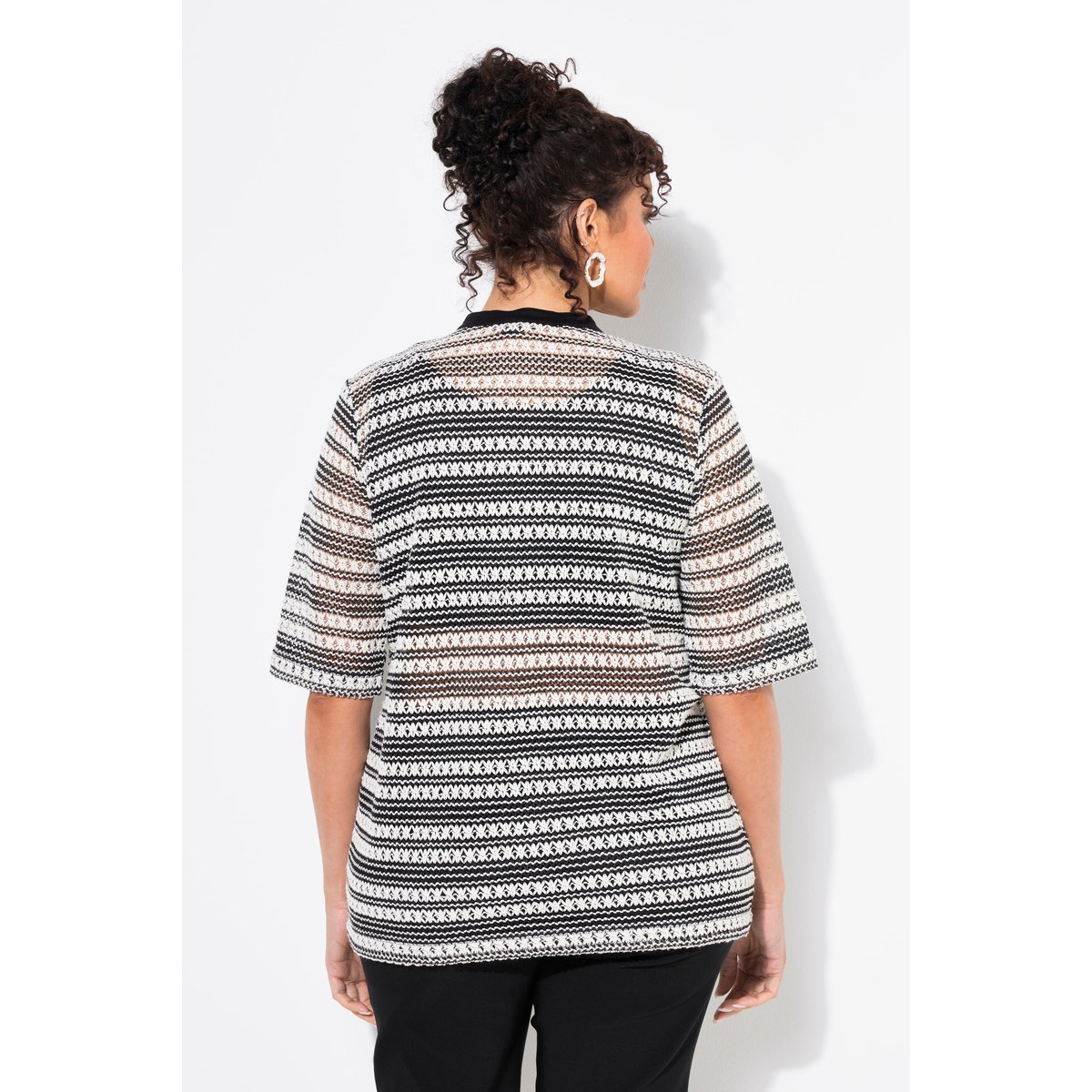 T-shirt rayé en maille. Col rond et manches noir, ULLA POPKEN
