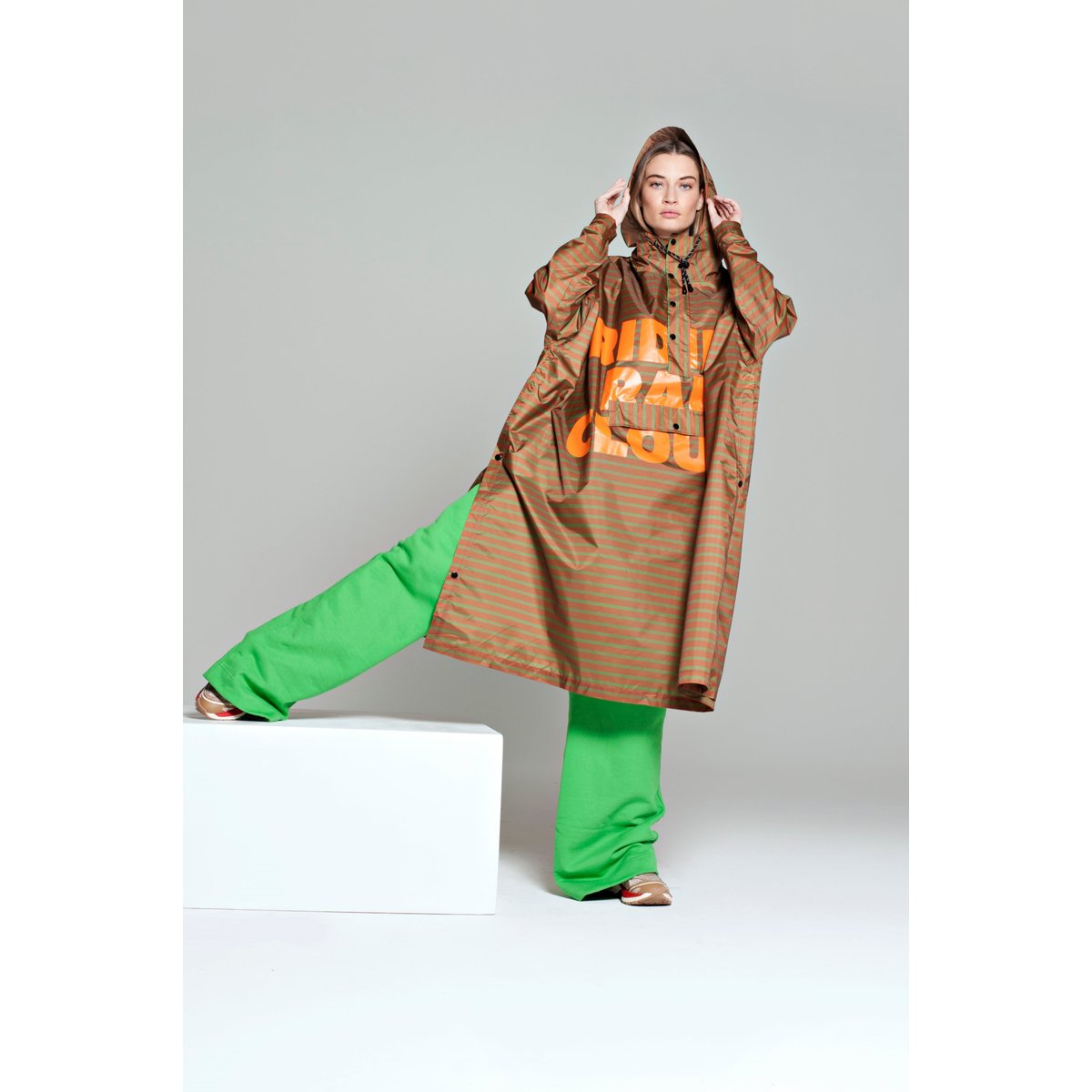 Poncho de pluie imperméable BRETON GREEN DIARY marron – rayures vertes, RAINKISS
