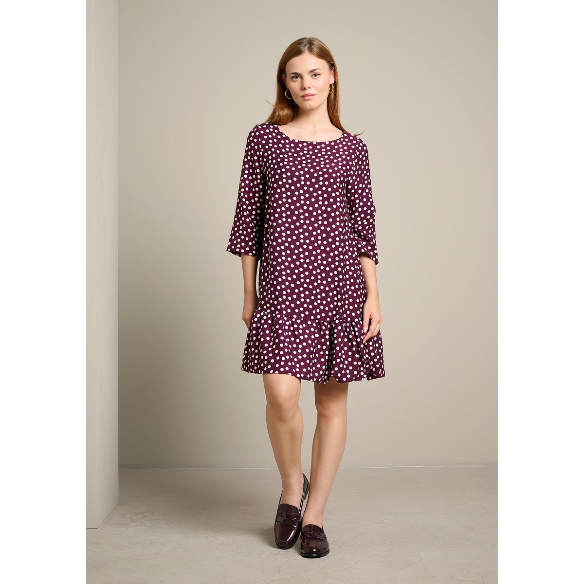 Robe courte à pois avec volants bordeau wine, LOLALIZA