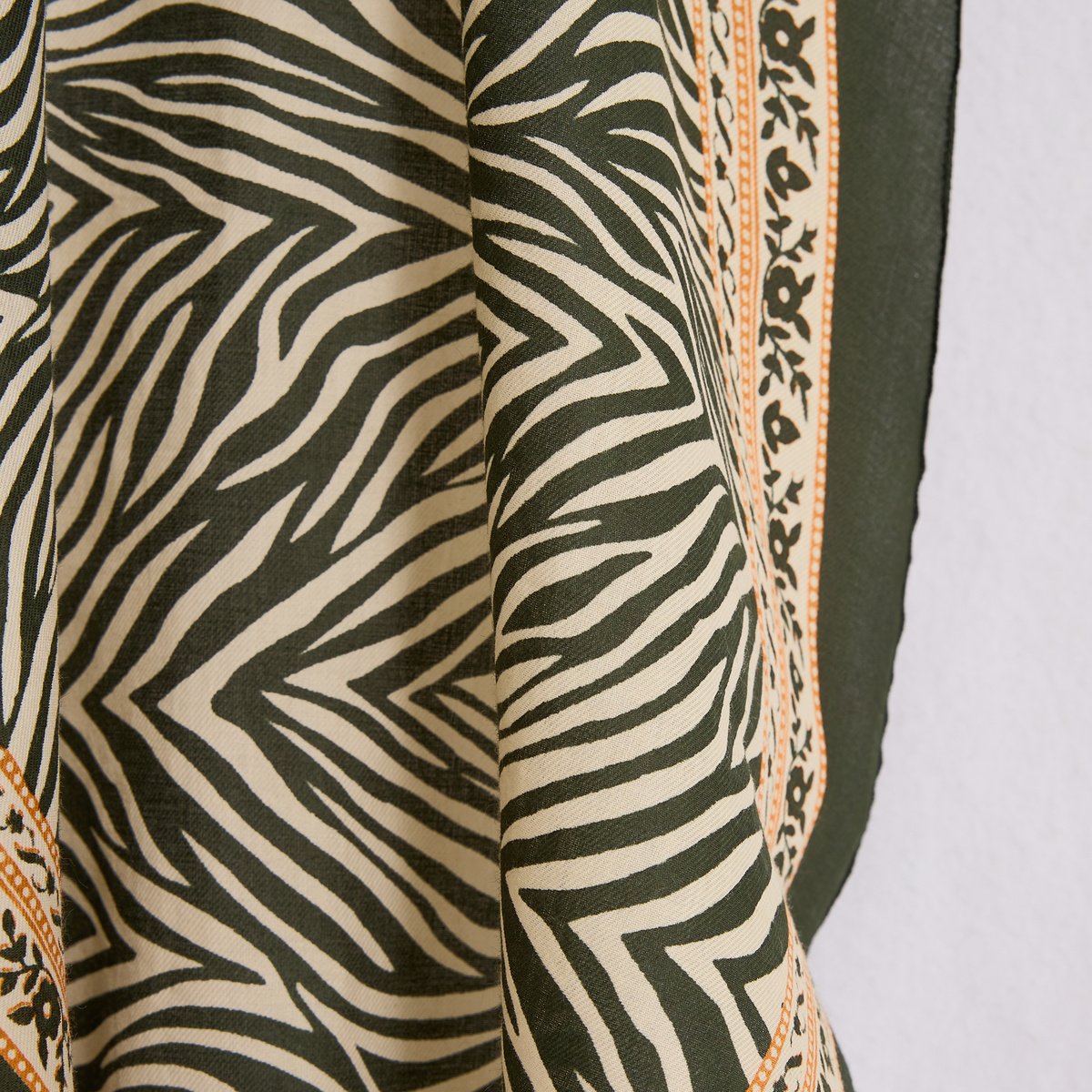 Foulard imprimé forme losange vert kaki, GRAIN DE MALICE