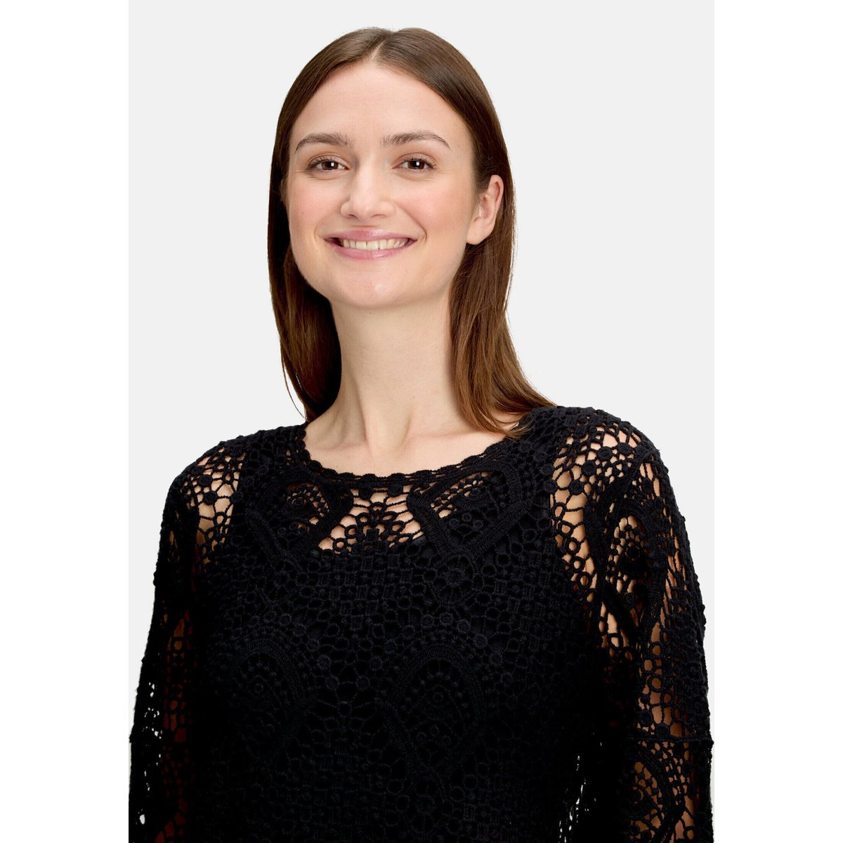 Pull-over en maille ajourée à motif ajouré noir, BETTY & CO