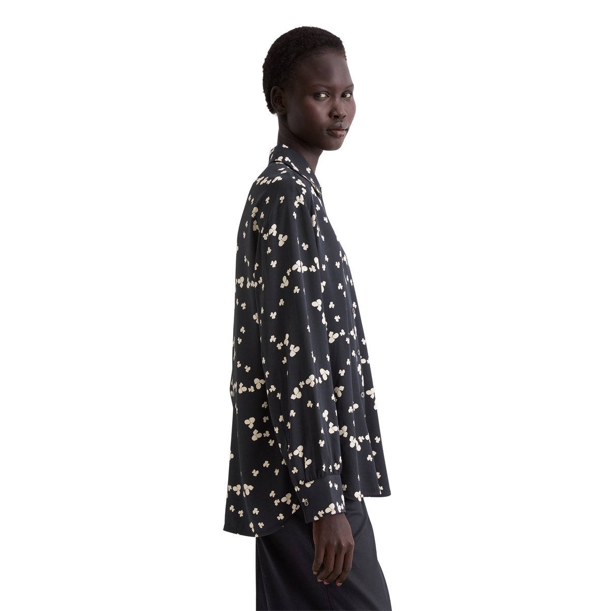 Blouse imprimée relaxed en LENZING™ ECOVERO™ bleu fooncé, MARC O'POLO