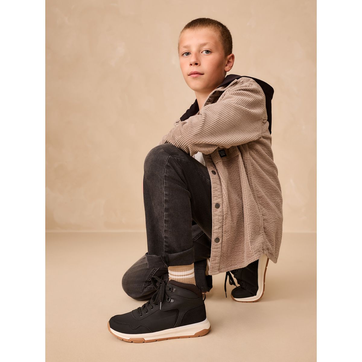 Chaussures de marche style sportif noir, NEXT