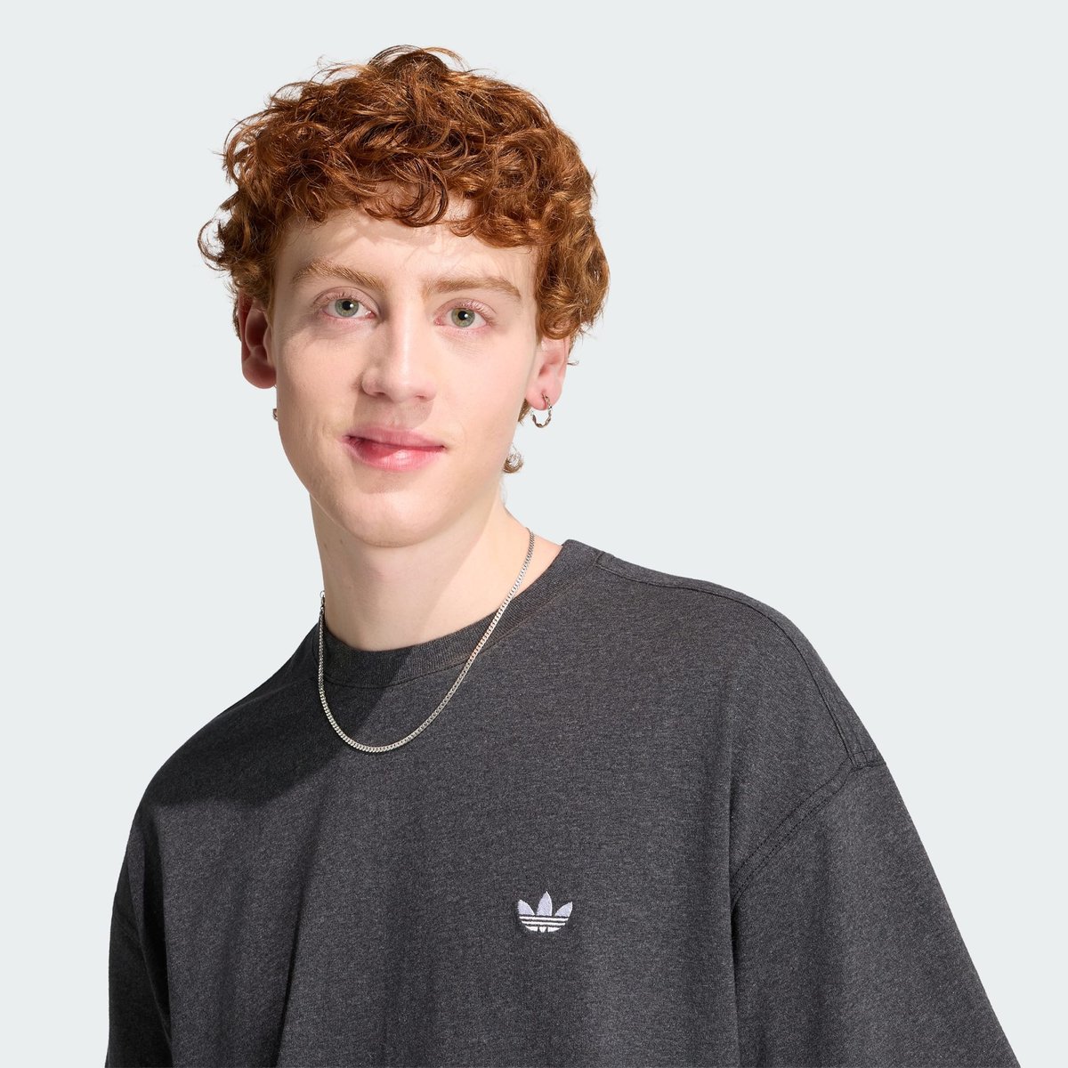T-Shirt Cropped Chiné Trèfle Essentials Large T-Shirt Cropped Chiné Trèfle Essentials Large dark grey heather, adidas Originals