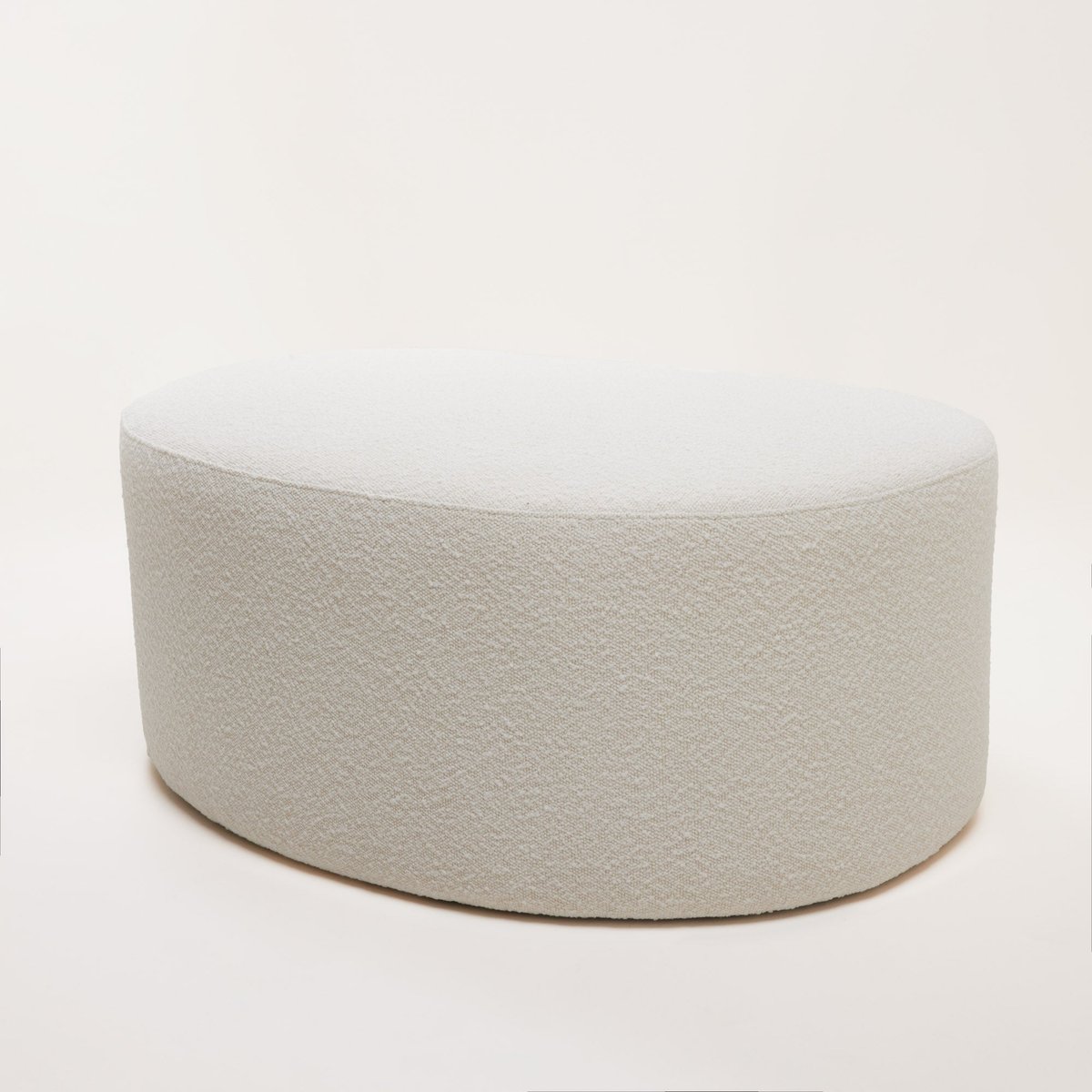 Pouf en bouclette à l'aspect laineux JULIKA sym écru bouclé, MADURA