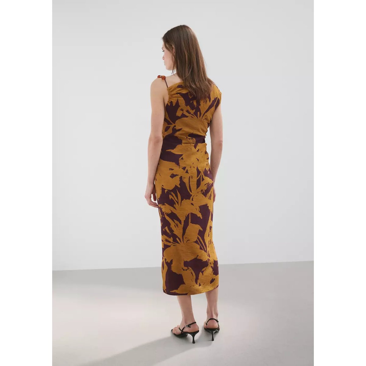 Robe asymétrique imprimée ocre, MANGO