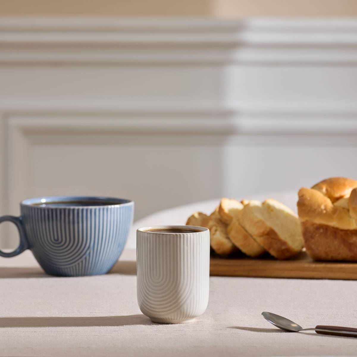 Tasse en faïence LYA blanc, ATMOSPHERA