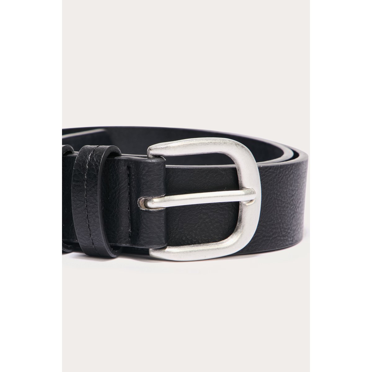Ceinture noir, CACHE CACHE