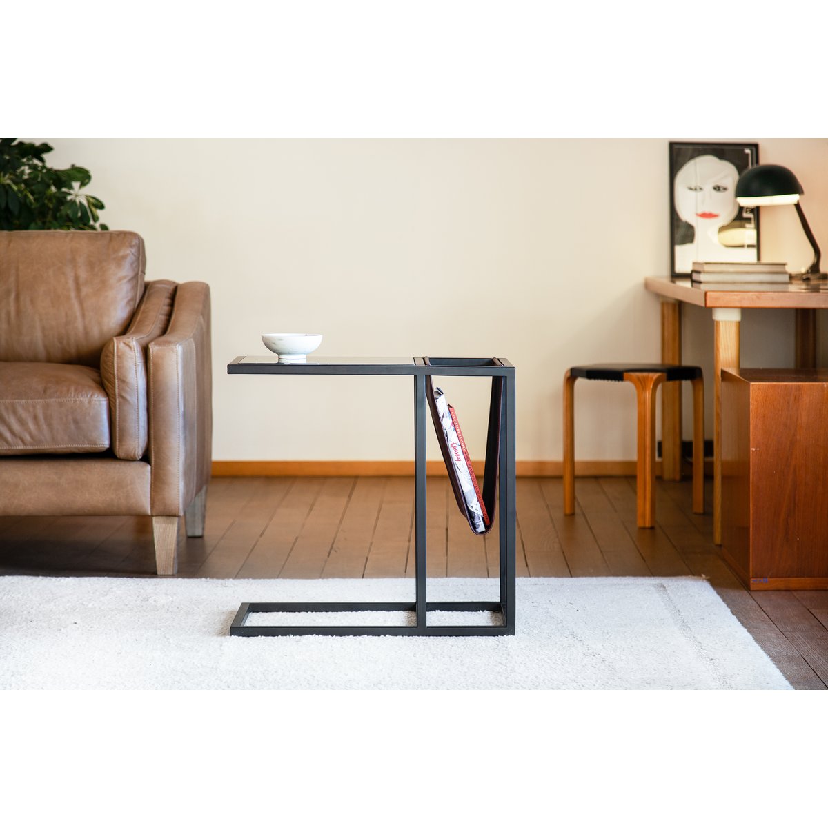 Table porte-revues en marbre NOORA noir, PRODUIT INTERIEUR BRUT