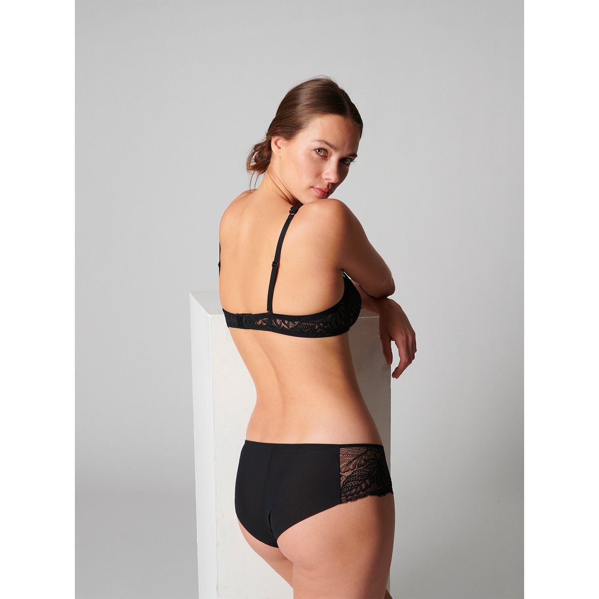 Shorty, EXOTICA noir, SIMONE PERELE