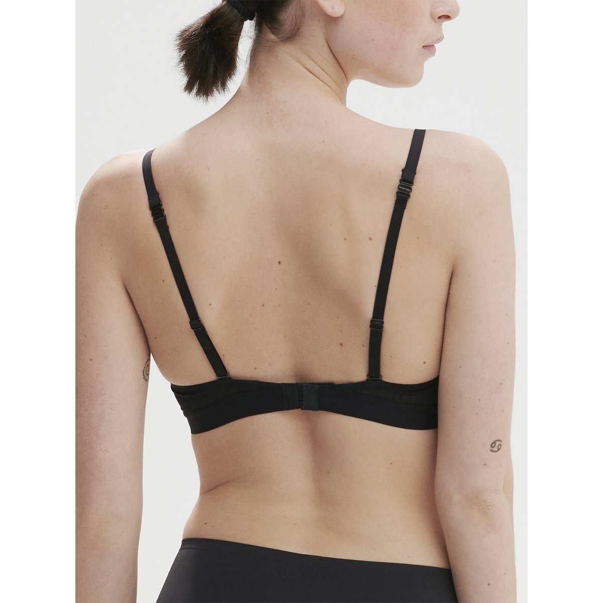 Soutien-gorge triangle sans armature, ESSENTIEL noir, SIMONE PERELE