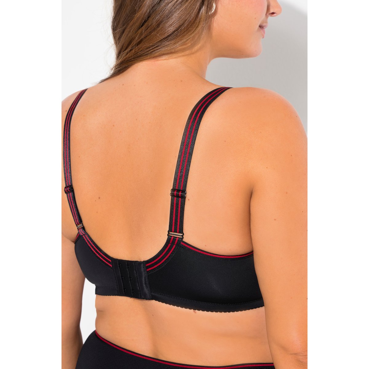 Soutien-gorge à armatures noir, ULLA POPKEN
