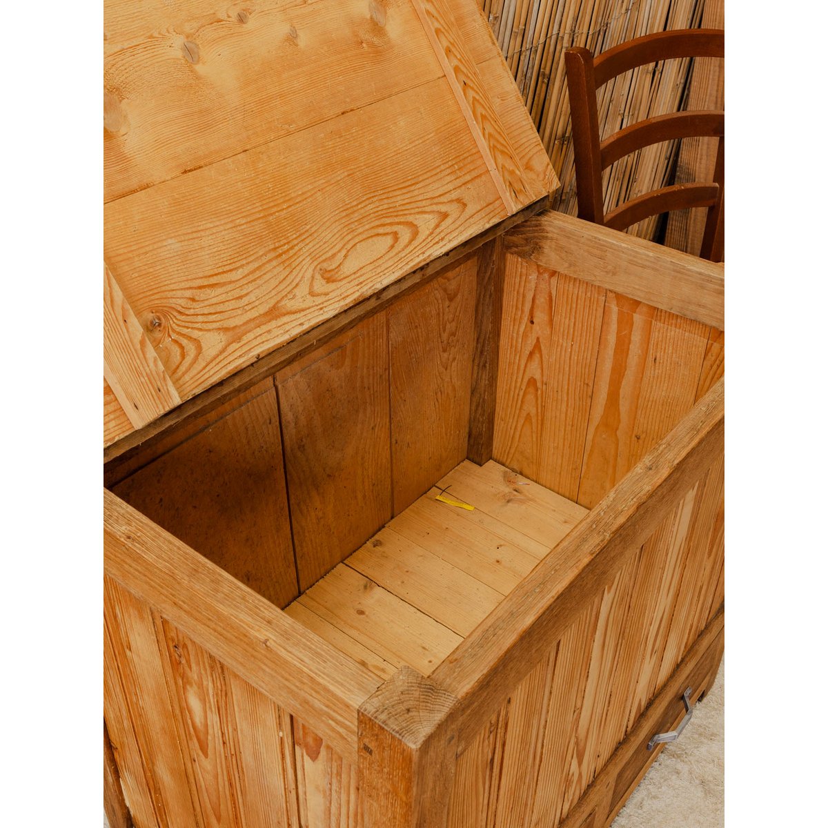 Grand coffre en bois Lucien N°207 - Bon état bois clair, DEBONGOUT