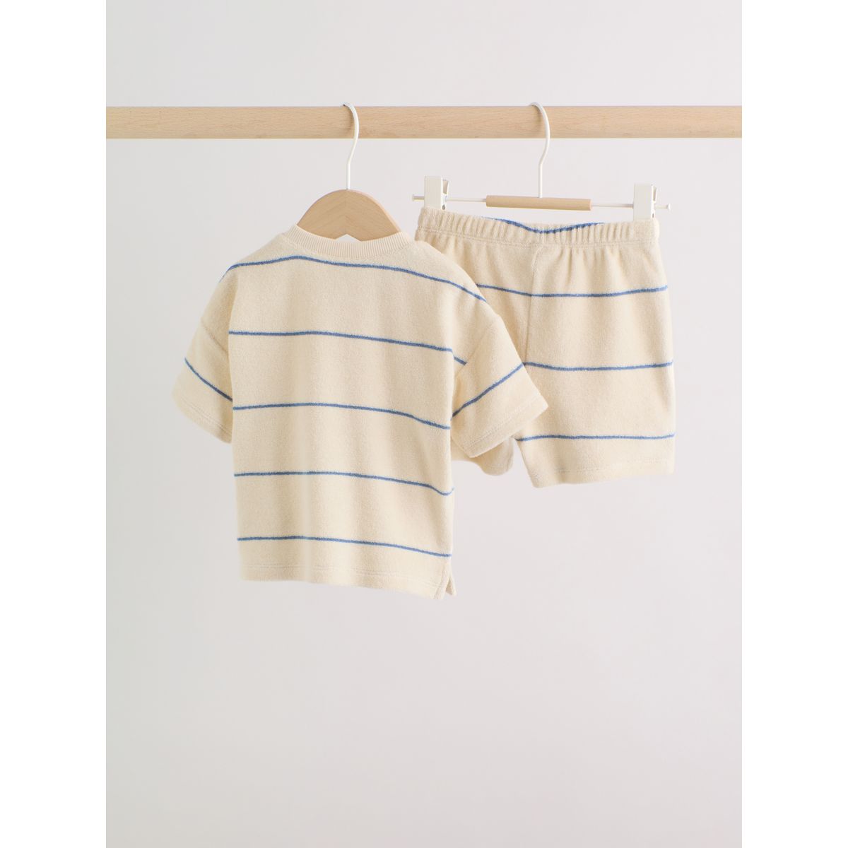 Haut et short bébé en tissu éponge rayures neutres/bleues, NEXT