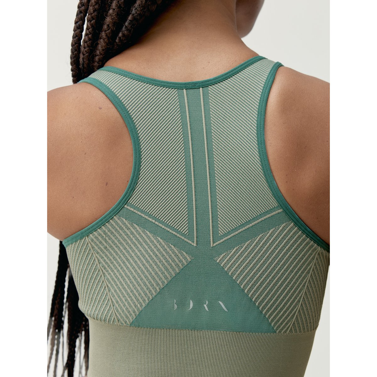 Brassière de sport femme Buddha maintien moyen coussinets amovibles vert forêt terre, BORN