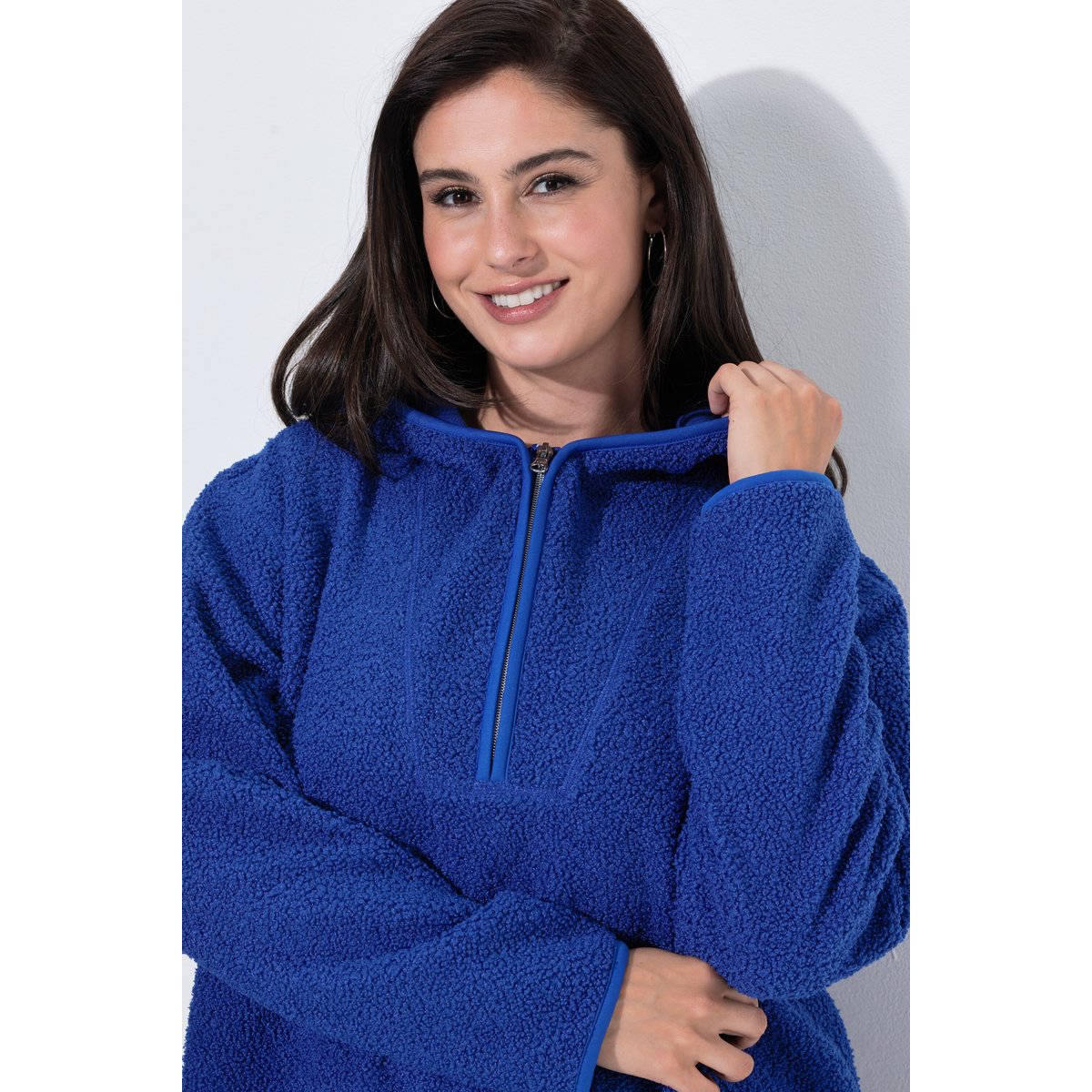 Sweat-shirt long en polaire bouclée, capuche bleu cobalt, ULLA POPKEN